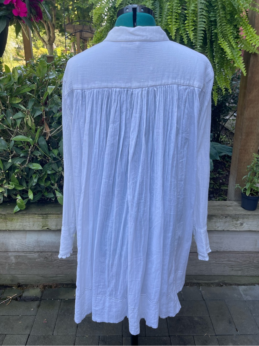 White Button-Front Ruffle Tunic - Picture 4 of 7